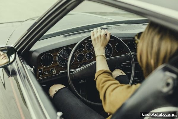 ka电子深度解析：分分彩数据趋势如何理性运用？——避开概率陷阱的实战指南